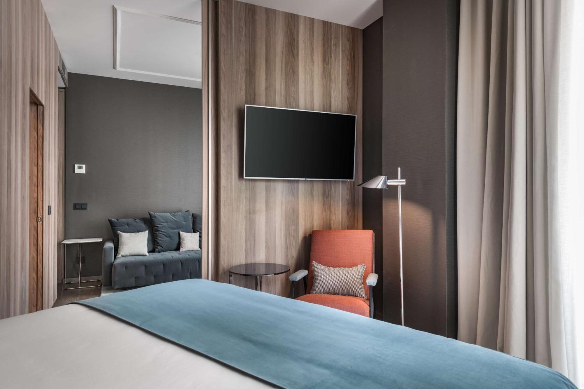 Hotel Nh Collection Gran Via 4*